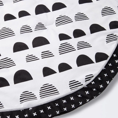 Round Activity Playmat Scallop - Cloud Island™ Black/White - Image 3
